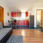Amazing Apartment In Nin With Wifi Appartement *